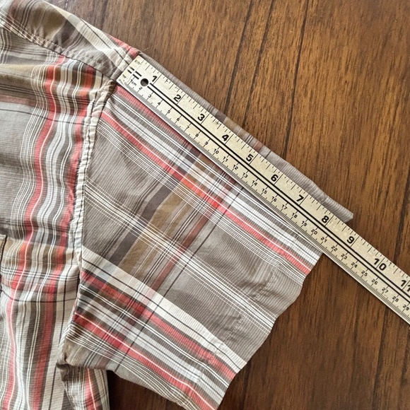 Eddie Bauer Classic Fit short sleeve cotton blend plaid button down shirt size L - Picture 15 of 16